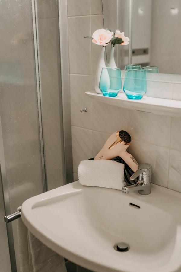 Apartment Veldener Bucht By Seebnb Velden am Woerthersee Ngoại thất bức ảnh